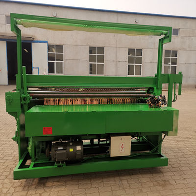 Kalite  Anticorrosion Chicken Fence Wire Mesh Welder Automatic Fabrika